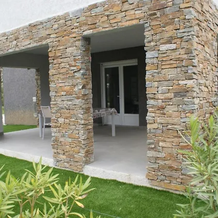 Daire - T3 Corse Mit Pool By Interhome Ghisonaccia