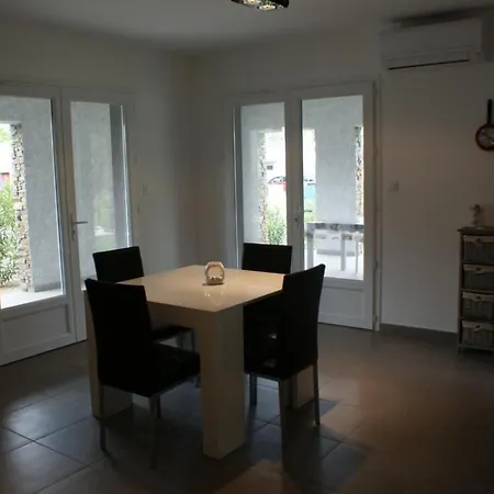 Daire - T3 Corse Mit Pool By Interhome *